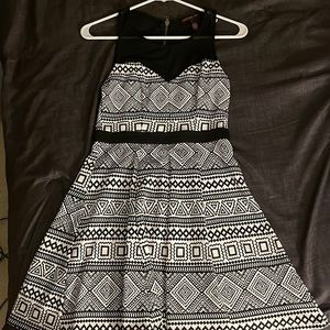 Black and white patterned dress